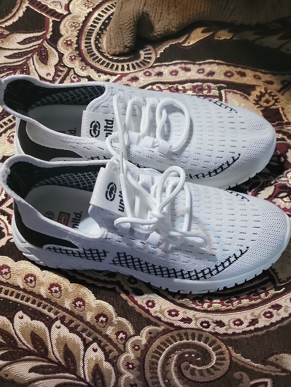 Men’s White Knit Lace-Up Sneakers with Black Accent